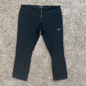 Black Nike leggings perfect for the gym or leisure wear